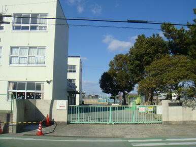 豊橋市立幸小学校