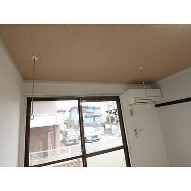 DK横洋室に室内物干しあります♪
