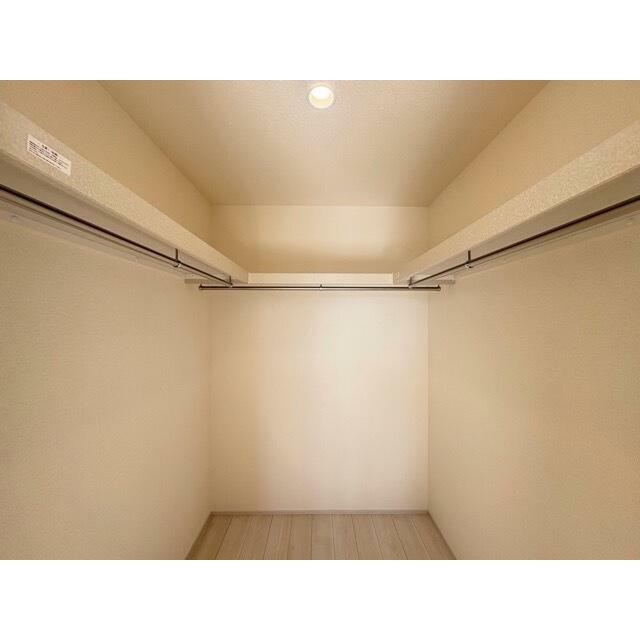 賢く収納しながら季節ごとの装いを楽しみたい（1号棟）