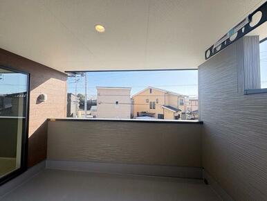 風を感じながら、ホッと一息（3号棟）