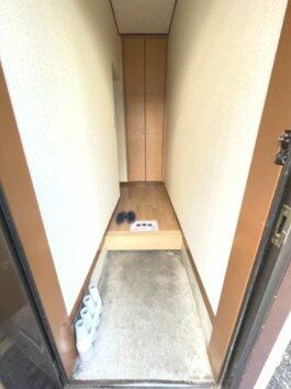 玄関から中のお部屋が見えない構造です！