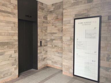 事務所：エレベーターホール