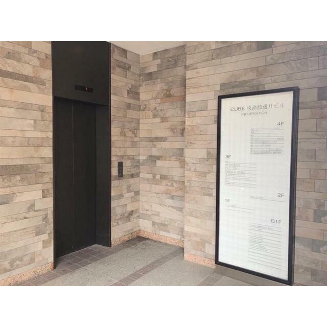 事務所：エレベーターホール