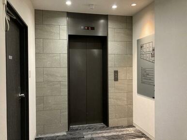 事務所：エレベーターホール