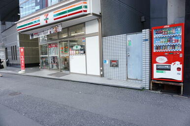 セブンイレブン新宿７丁目店