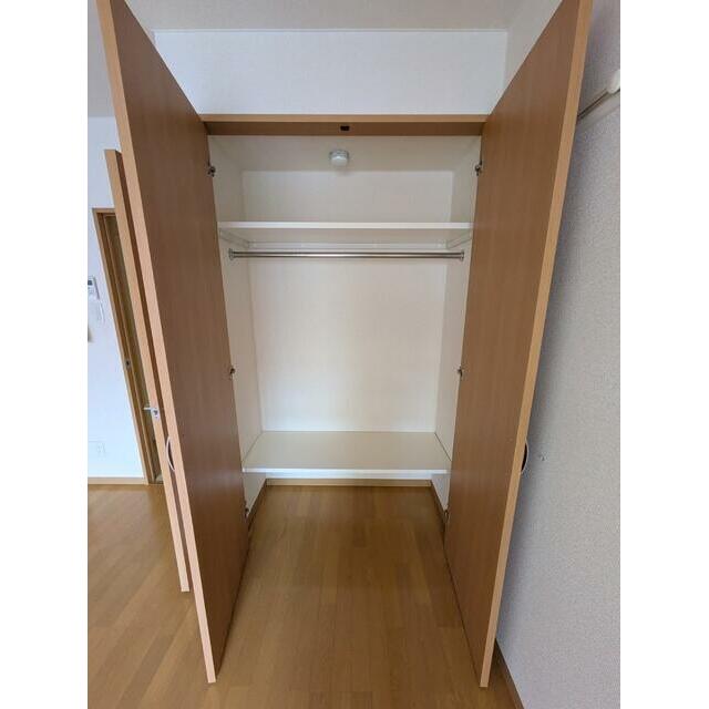 奥行のあるクローゼット