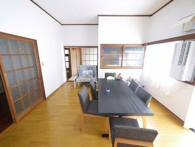 内装リフォーム済み令和2年10月システムキッチン 敷地約232坪 ５LDK平家+車庫