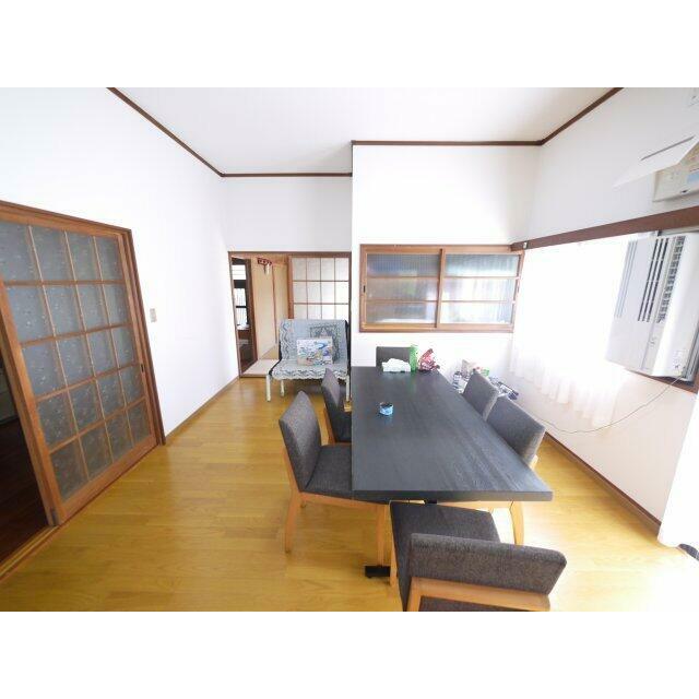 内装リフォーム済み令和2年10月システムキッチン 敷地約232坪 ５LDK平家+車庫