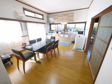 内装リフォーム済み令和2年10月システムキッチン 敷地約232坪 ５LDK平家+車庫