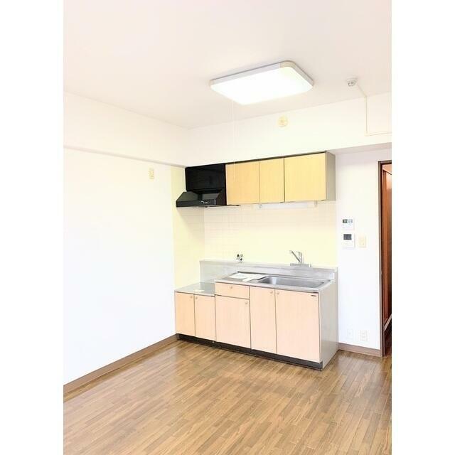 写真は他の部屋です。現況優先とさせて頂きます。