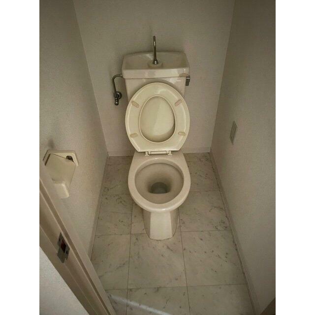 シンプルで使いやすいトイレです