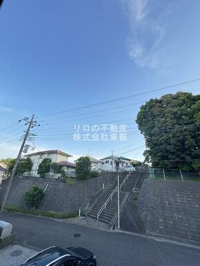 お部屋からの景色です！圧迫感がないので暮らしやすい♪