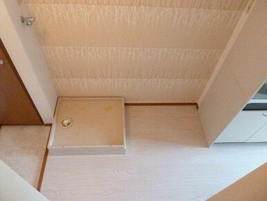 その横には冷蔵庫のスペースがあります。