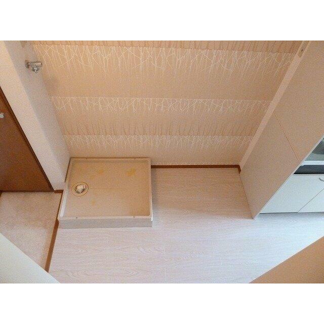 その横には冷蔵庫のスペースがあります。