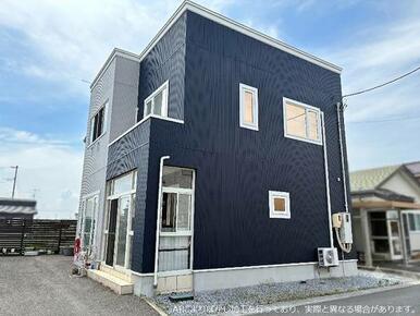 ツートンカラーのシンプルな外観