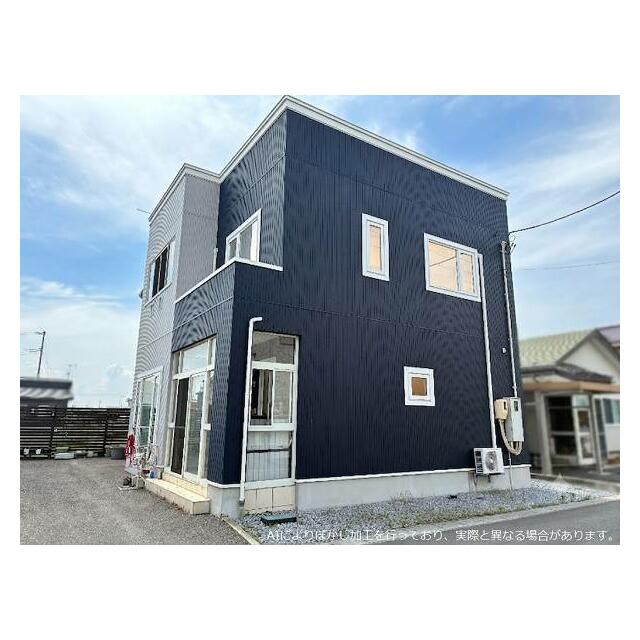 ツートンカラーのシンプルな外観