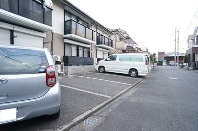 敷地内に駐車場があるので安心して駐車できます♪