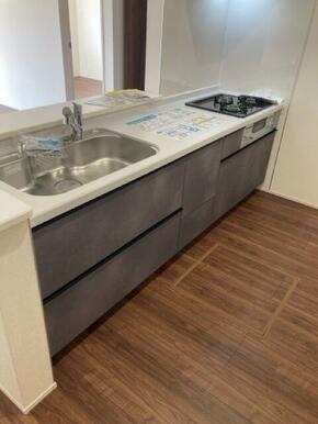 コンロ数が増えると手の込んだ料理に思わずチャレンジしてみたくなる！？（1号棟）