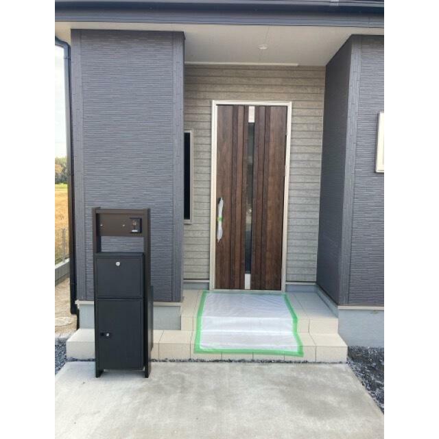 「いってきます」「ただいま」「おかえり」が聞こえそうな玄関（1号棟）