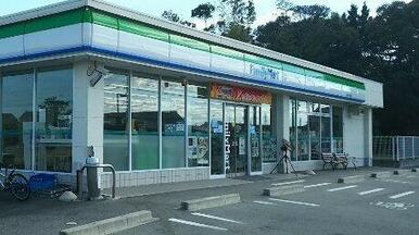 ファミリーマート下箕田店