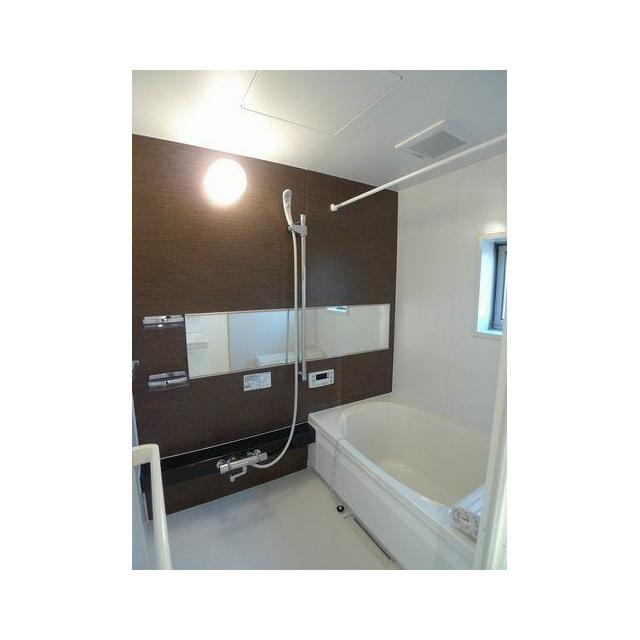 【浴室】沸し直しができて、経済的な追焚給湯機能が付いた浴室は、一日の疲れを癒やしてくれます♪ダーク…