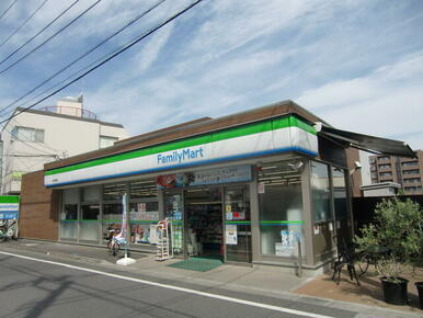 ファミリーマート仙川駅西店