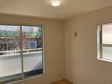 リビングとは別に静かな時間を楽しめる部屋（2号棟）