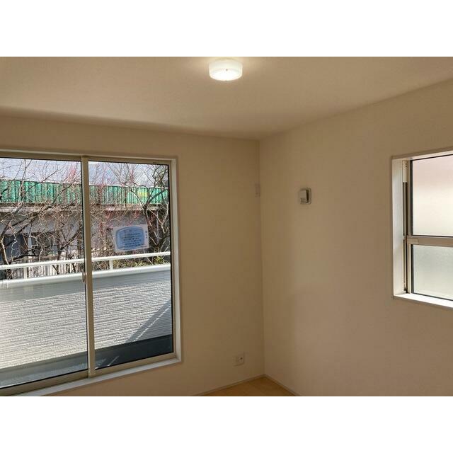 リビングとは別に静かな時間を楽しめる部屋（2号棟）