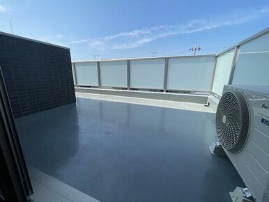 広々バルコニー