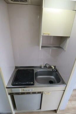 キッチン　ミニ冷蔵庫あり