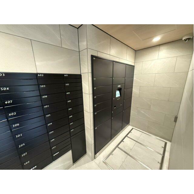 共用部分に宅配ボックスもございます。