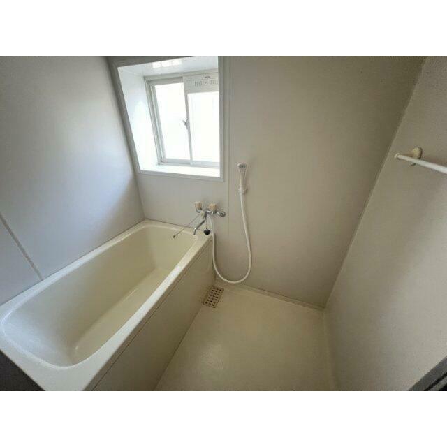 窓もあり換気できます