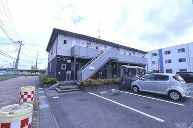 積水ハウス施工の賃貸住宅！　１ＬＤＫ・８世帯・南向きのシャーメゾンです！