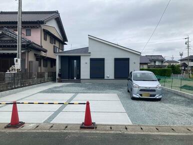 日を重ねるごとにこの佇まいに愛着が湧いてきそう（1号棟）