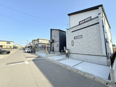 【(1)・(2)号棟 外観】