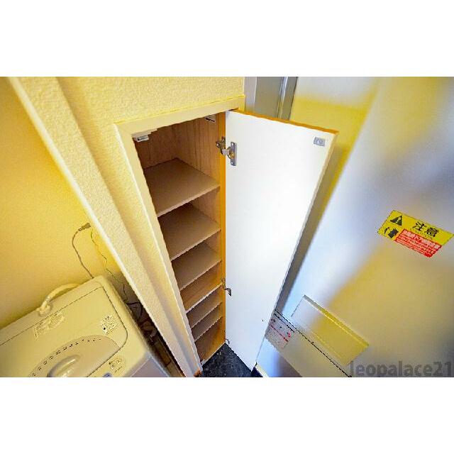 シューズボックス