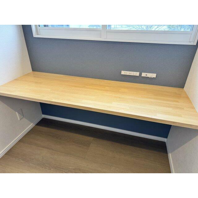 カウンターにはUSBの充電ポートつき。