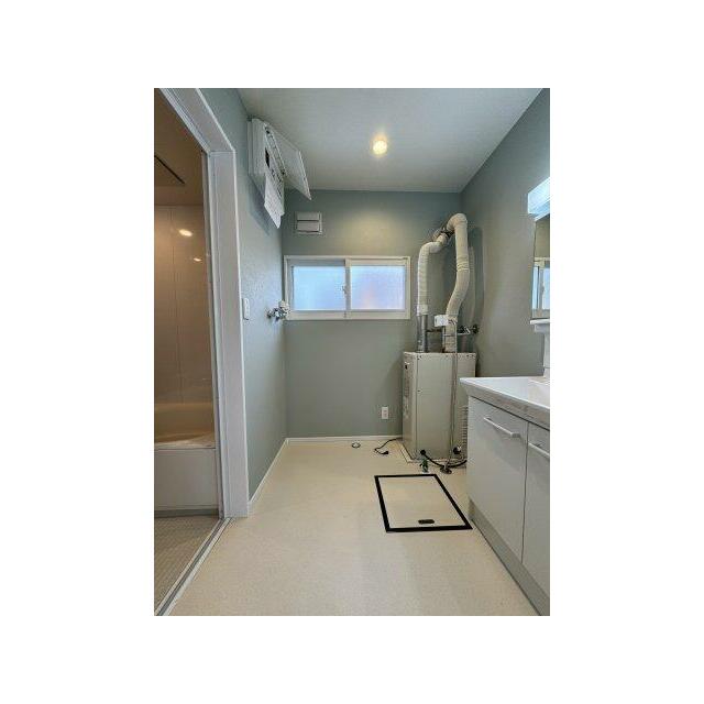 脱衣所も広さがあります。