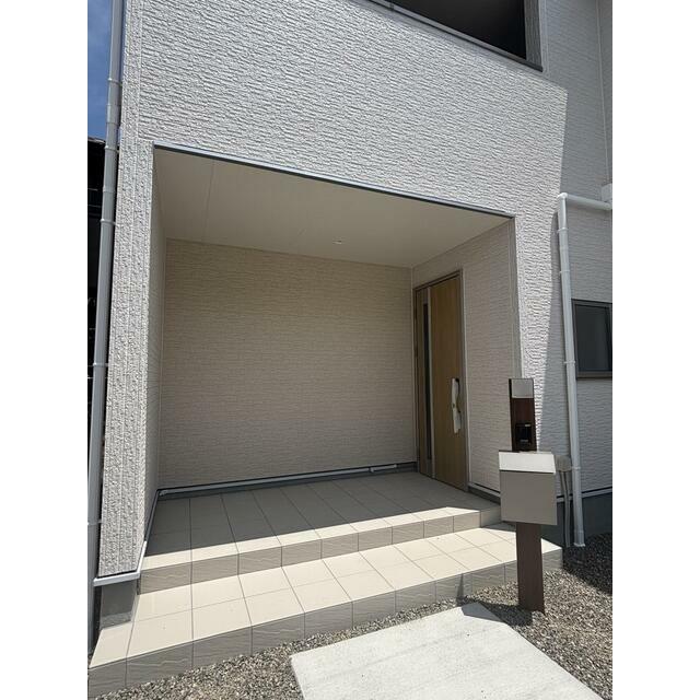 このエントランスでゲストをお出迎え（1号棟）