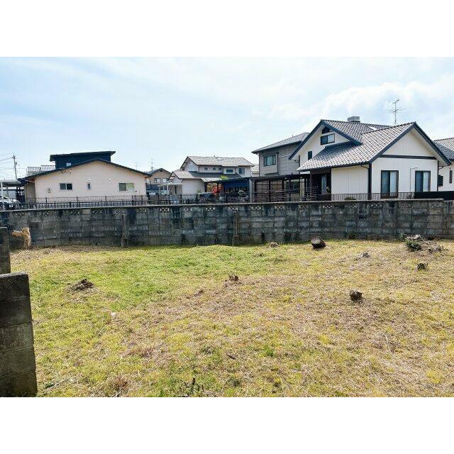 広いお庭で植栽や、畑が楽しめます♪