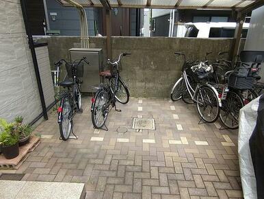 駐輪場　原付＆自転車のみ駐輪可能