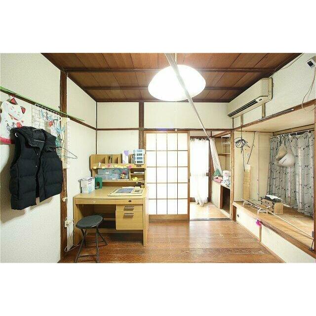 個人の部屋や寝室として使える洋室です