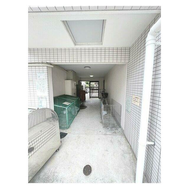 敷地内ゴミ置き場
