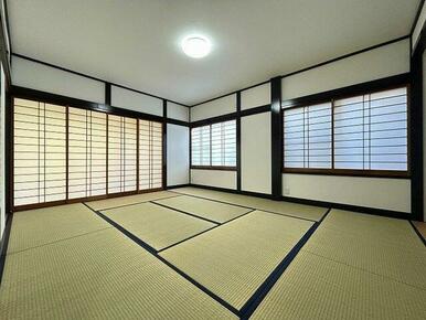 「和室」１０帖の広々とした和室