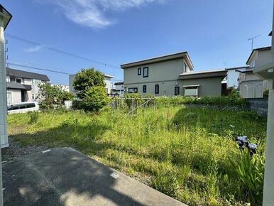 リビング側から庭の景色。