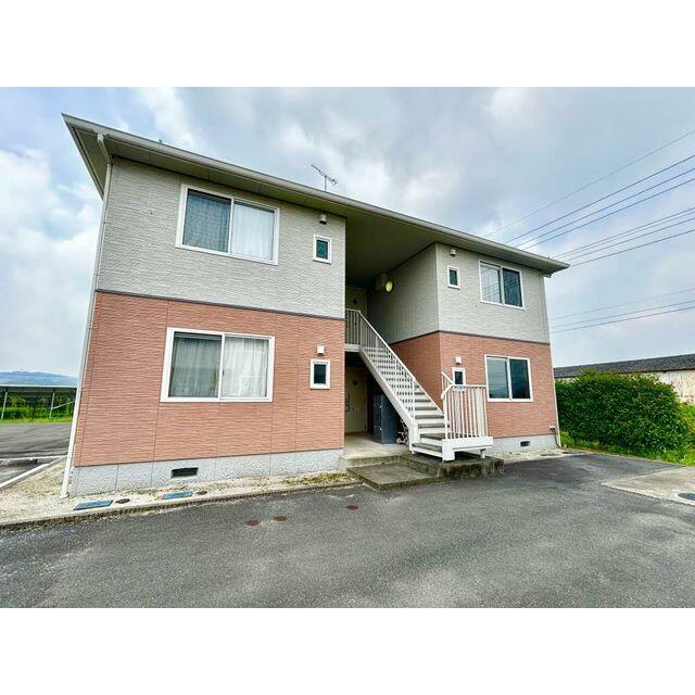 apartment 塩田町大字真崎