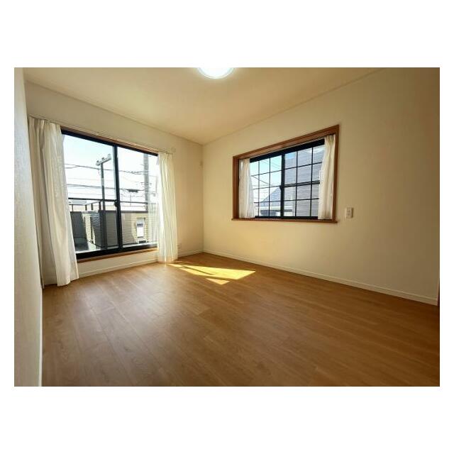 2階洋室5.6帖　別角度