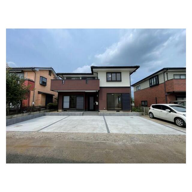 カースペース4台！急な来客にも対応できますね＾＾