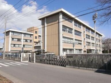 鬼怒中学校　2424ｍ/徒歩31分、車7分