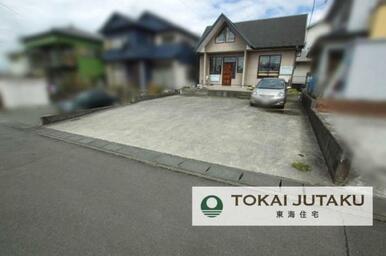 カースペース2台！並列駐車もできます♪